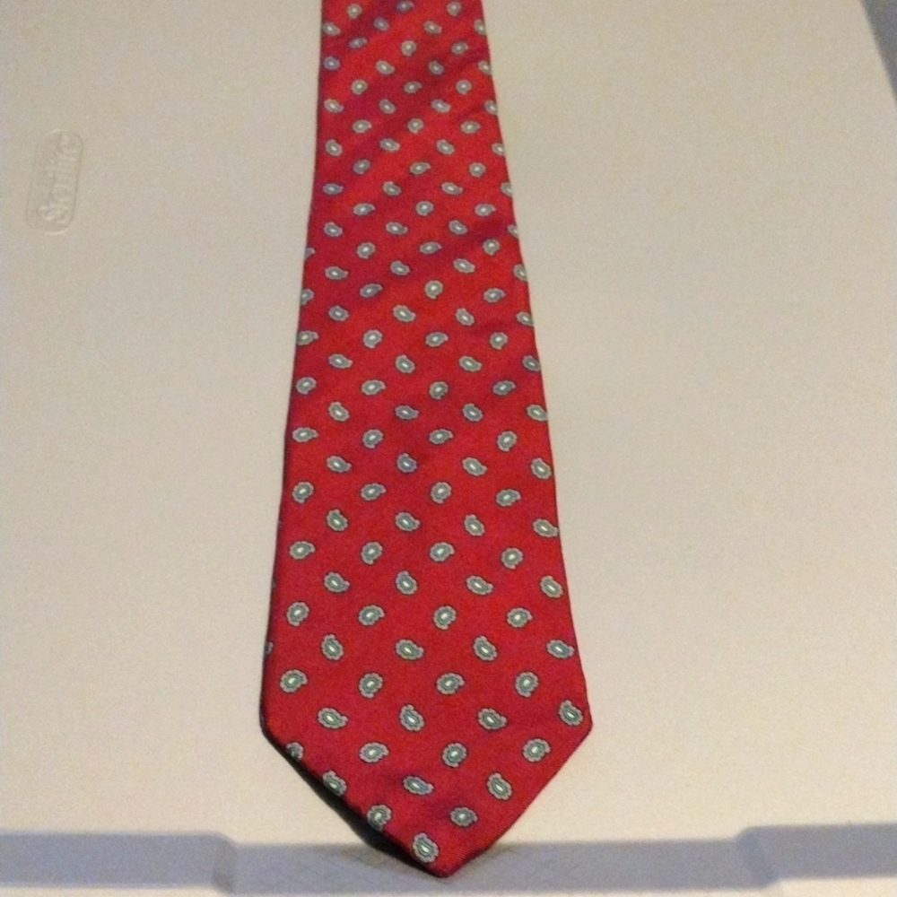 *4/$20 Bundle Deal Closet Cleanout* Damon Paisley pattern 100% Silk Men's Tie